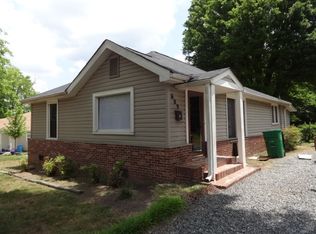 609 Pinoca St, Charlotte, NC 28208