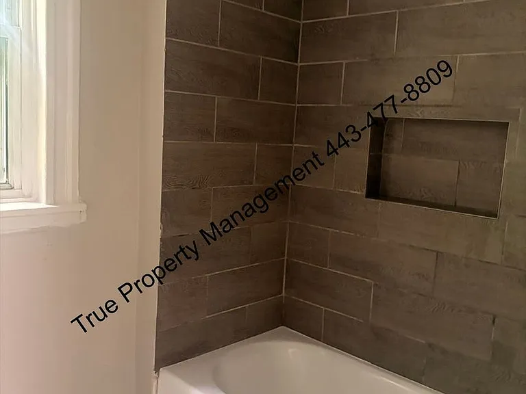 2434 Druid Park Dr — Photo 8