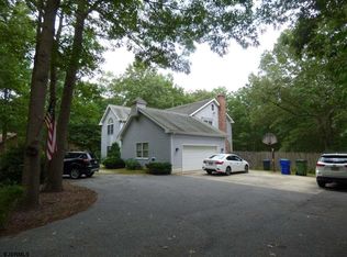 22 Buckingham Dr, Egg Harbor Township, NJ 08234