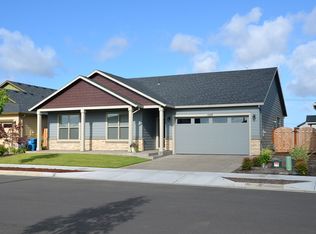 1227 Autumn Blvd, Woodburn, OR 97071