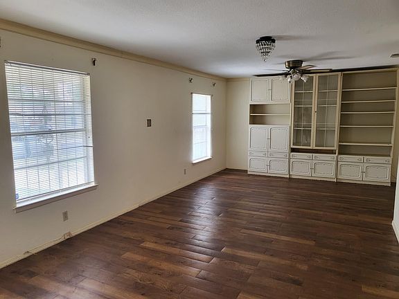 2nd image of 5855 Sandy Valley St
