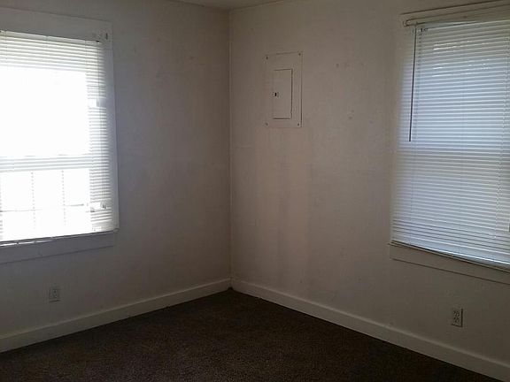 3rd image of 919 Gardner St