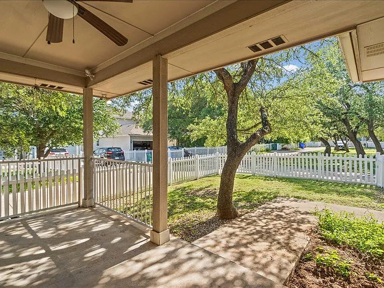 317 Bandstand Ln — Photo 24