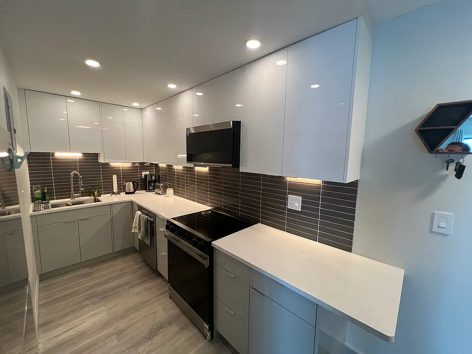 200 S Birch Rd #1204