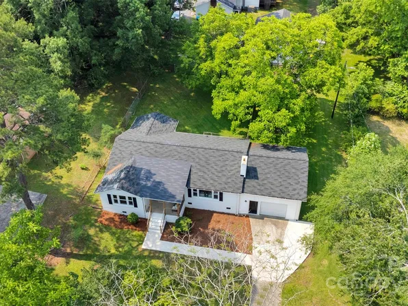 506 E Maine Ave, Bessemer City, NC 28016
