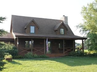 W281N8518 Hideaway Dr, Hartland, WI 53029