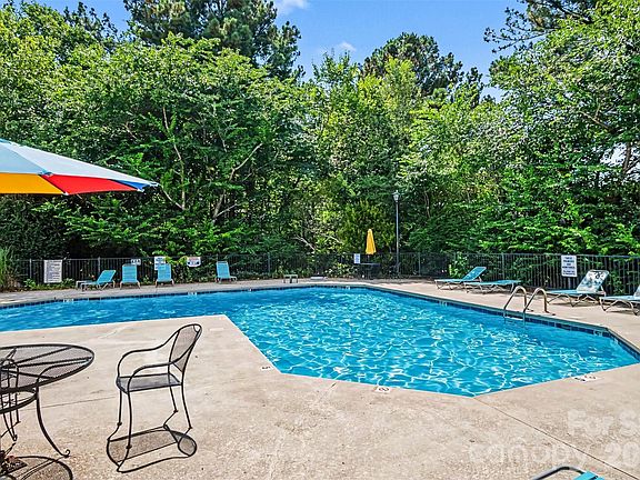 4th image of 12683 Bluestem Ln
