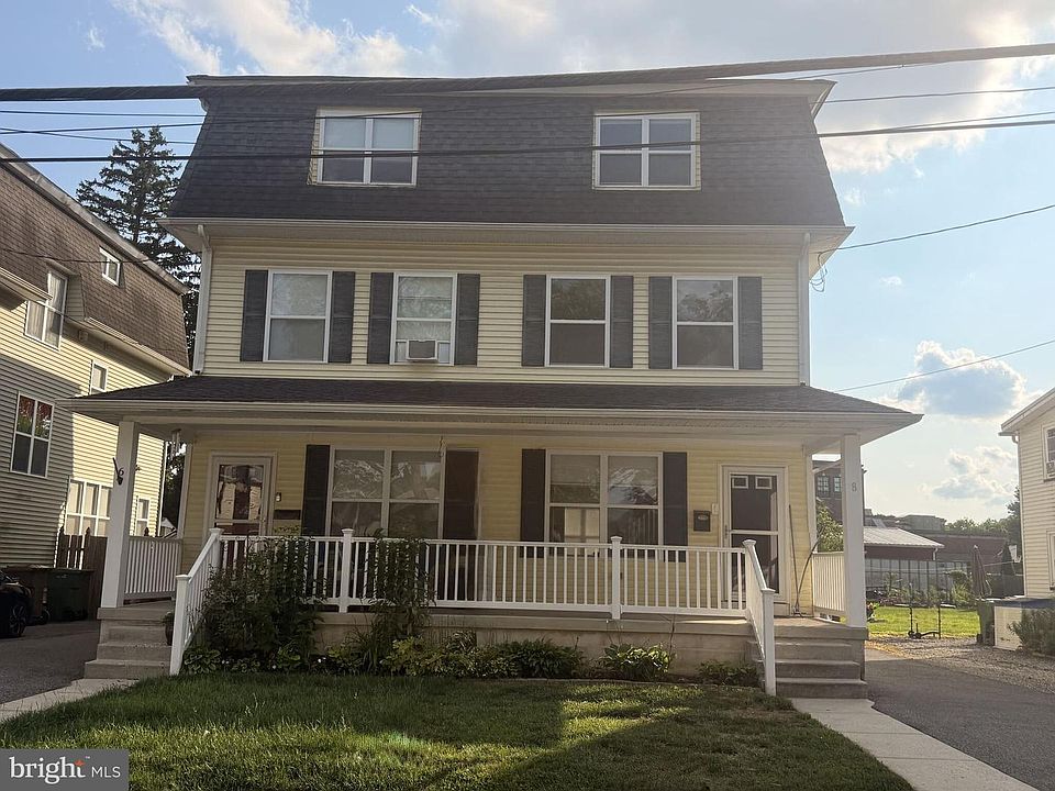 1st image of 8 Mechanic St