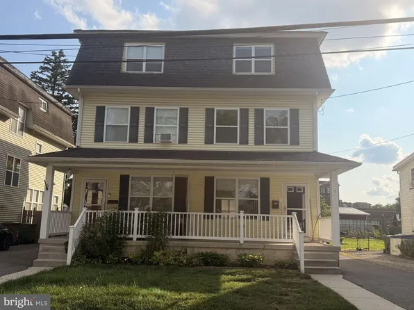 8 Mechanic St, Swedesboro, NJ 08085