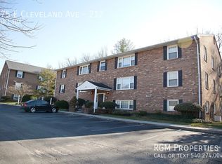 975 E Cleveland Ave APT 212, Vinton, VA 24179