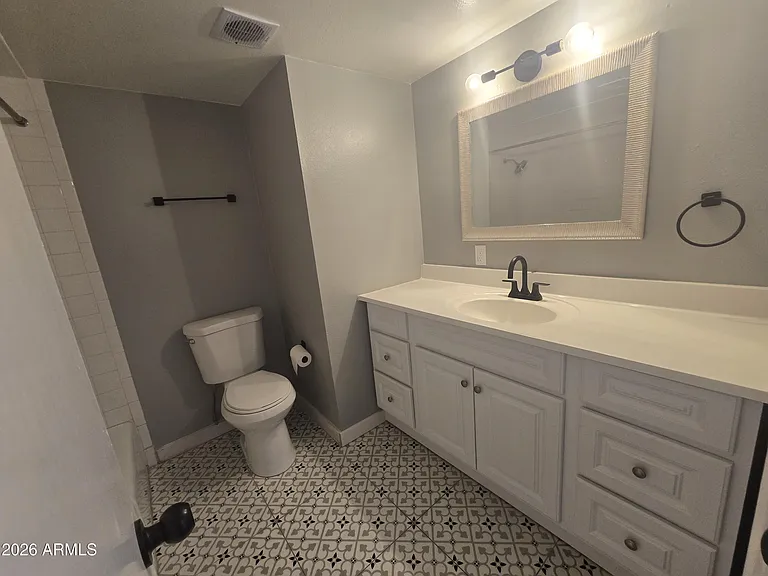 4848 N Woodmere Fairway #16 — Photo 8