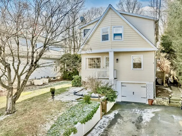 13 Ridgeview Avenue, Darien, CT 06820