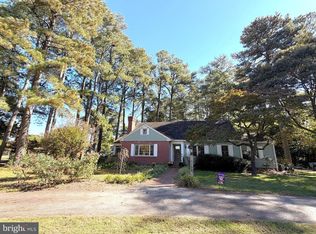 1129 Riverside Dr, Salisbury, MD 21801