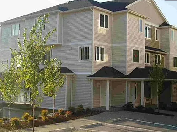 215 23rd Ave SW #13, Puyallup, WA 98371