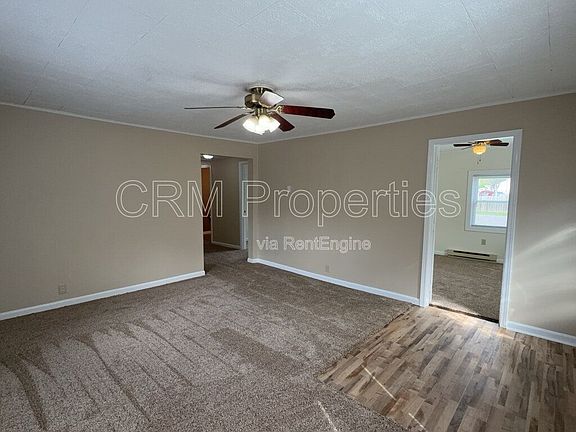 3rd image of 823 N Western Ave
