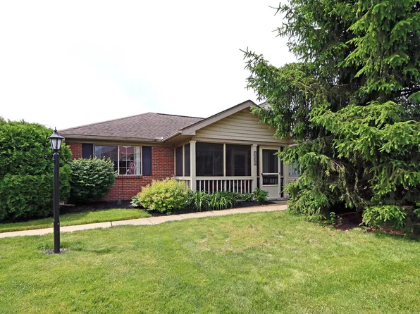 4036 Castel Dr, Groveport, OH 43125