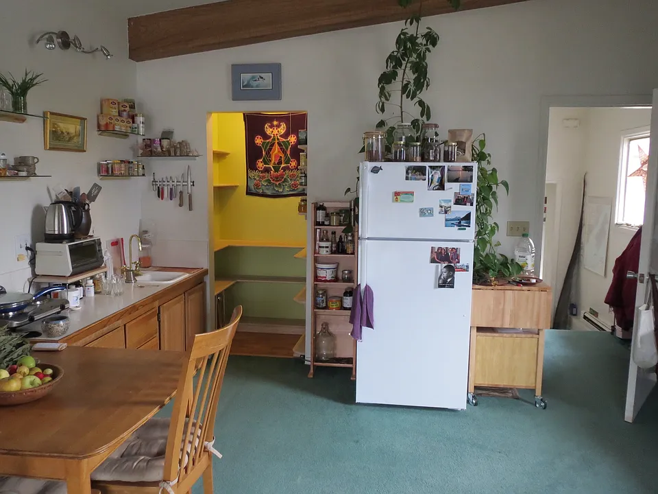 Cozy kitchen, dining, pantry