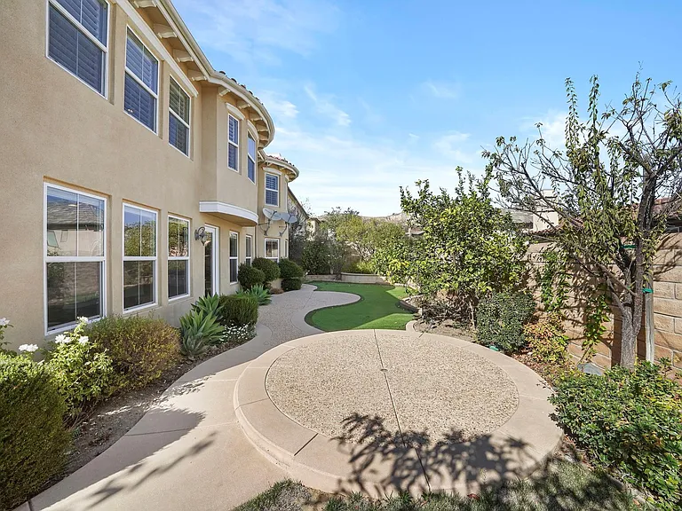3904 Eagle Flight Dr — Photo 33