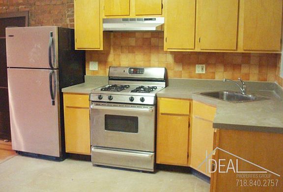 4th image of 34 Woodhull St APT 2