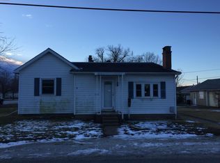 1002 Garm Ave, Beardstown, IL 62618