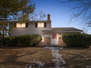 18300 Melvin St, Livonia, MI 48152