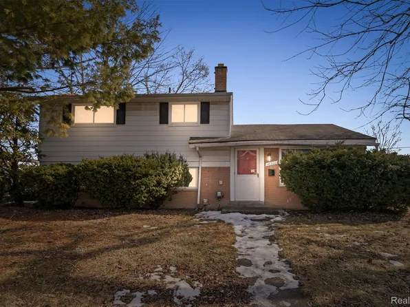 18300 Melvin St, Livonia, MI 48152