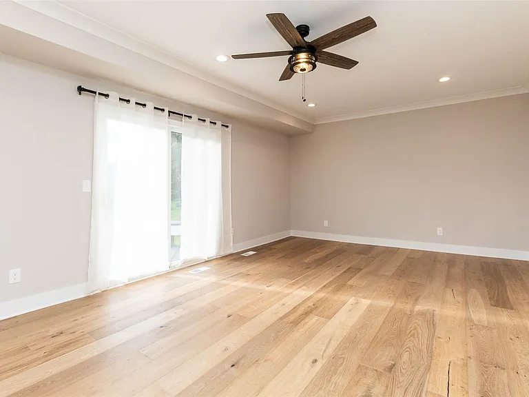 5485 Hammersmith Dr — Photo 15