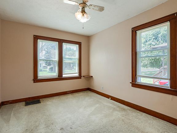 5th image of 2520 Avenue F