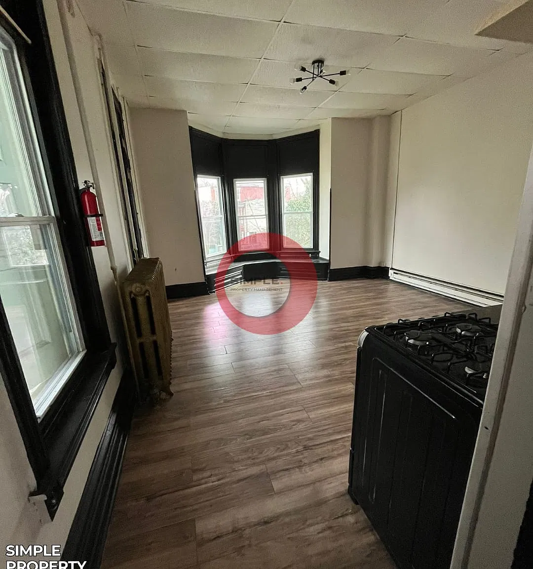 1 bed, $995 — Photo 3