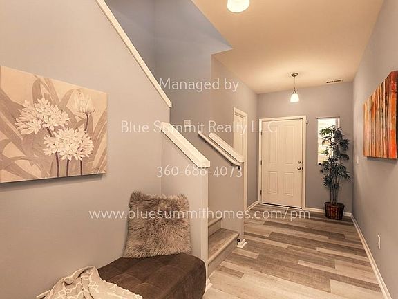 2nd image of 3132 Harrier St NE