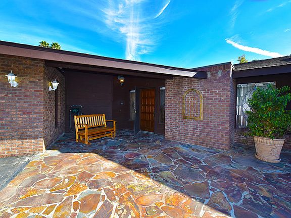 5th image of 2930 Oak Hill Dr