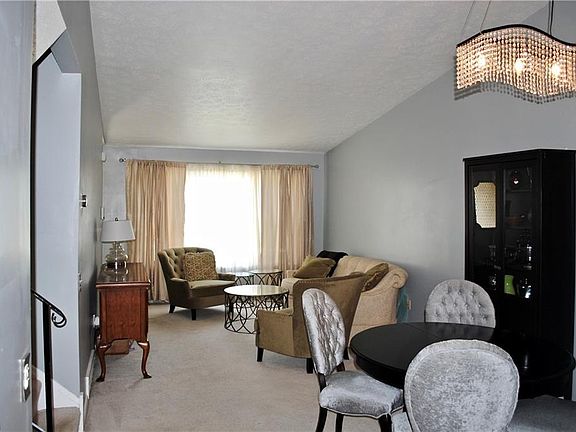4th image of 8886 Holly Ln #60