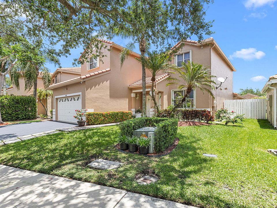 1st image of 907 Stanton Drive