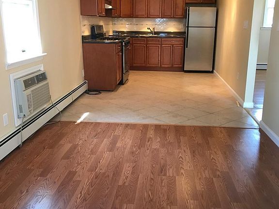 5th image of 1455 Kennellworth Pl Floor 2