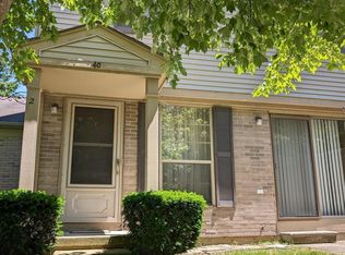 40 Pine Tree Ridge Dr #2, Waterford, MI 48327