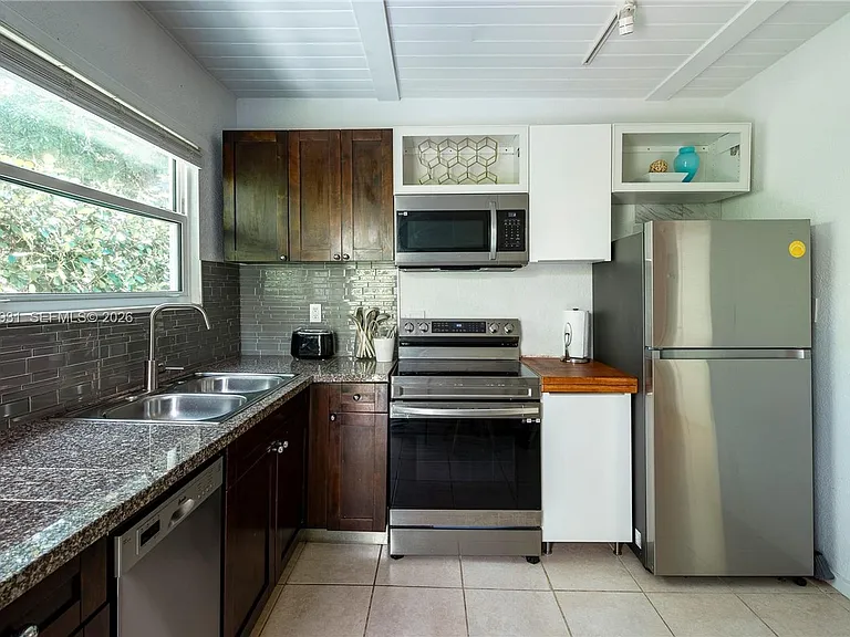 3655 Oak Ave #3655 — Photo 2