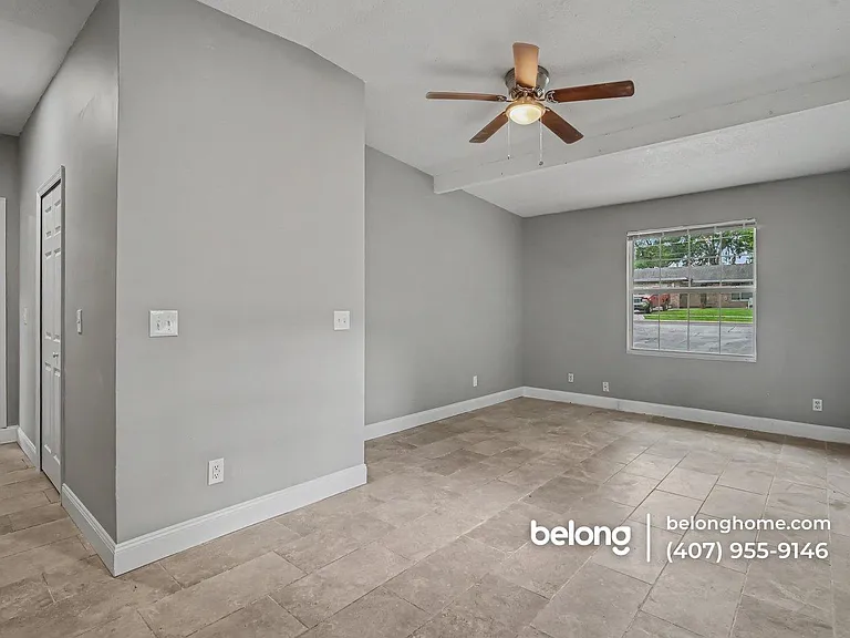 1518 Oranole Rd — Photo 6