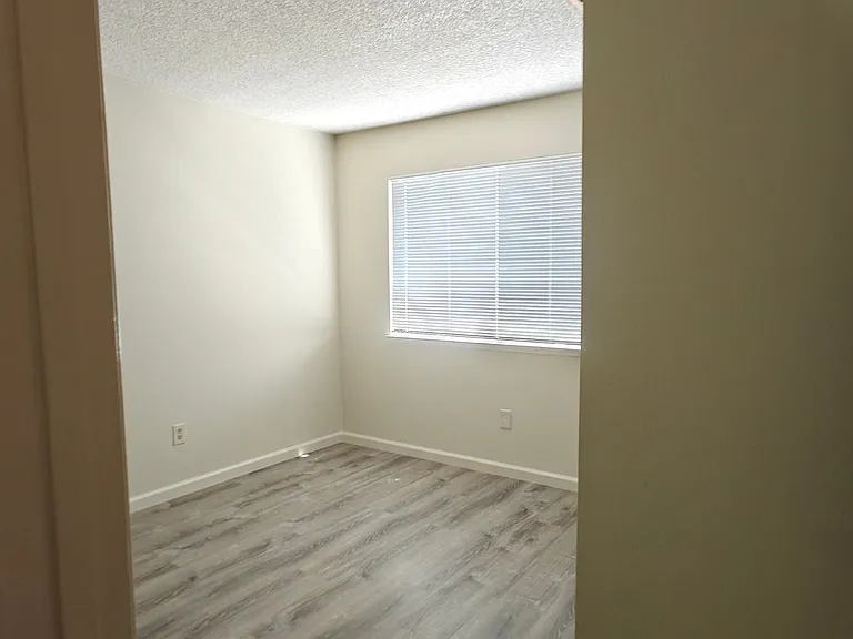 1023 Chadwick Cir — Photo 15