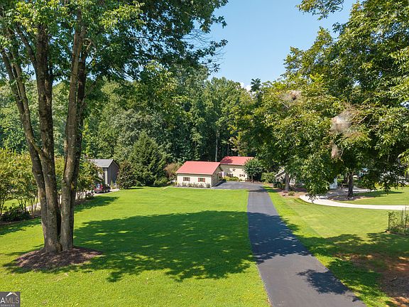 2nd image of 346 Indian Cove Dr