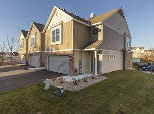 372 Stonewood Pl #16, Burnsville, MN 55306