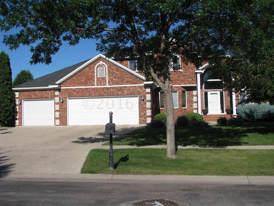 2nd image of 2208 Centennial Rose Dr S