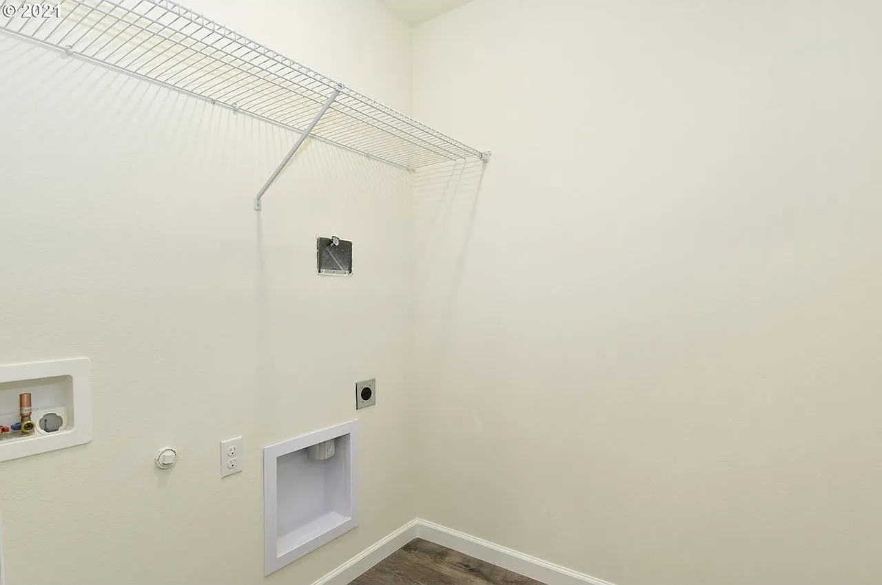 4 bed, 1646 sqft, $2,700 — Photo 3