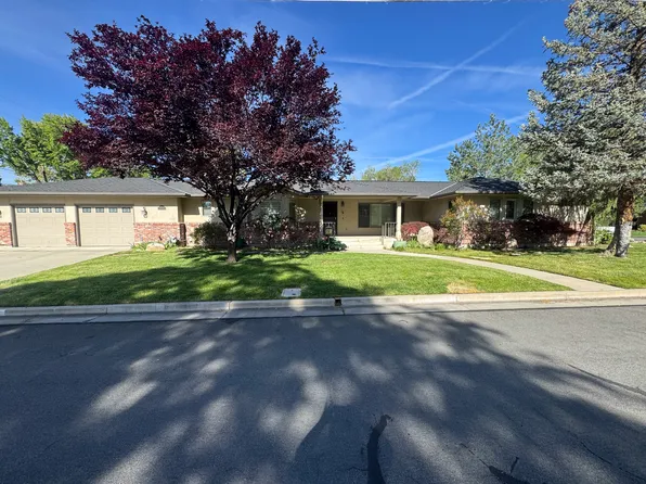255 Circle Dr, Reno, NV 89509