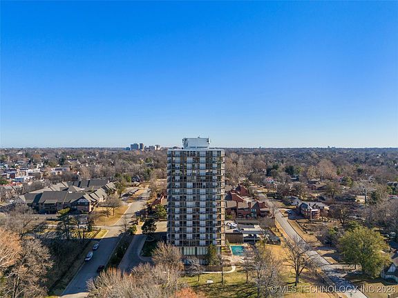 5th image of 2300 Riverside Dr #E