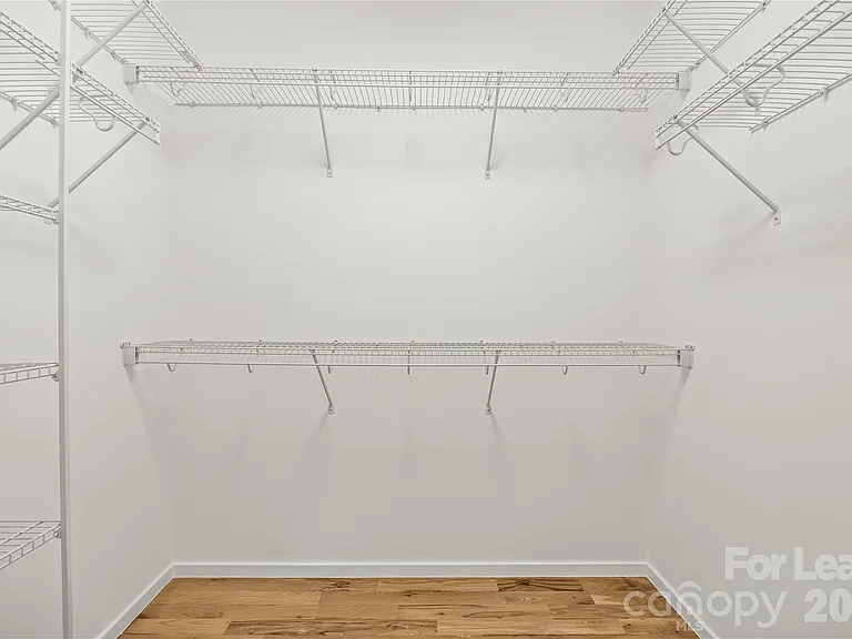 918 Greenleaf Ave — Photo 12