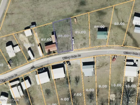 306 Willow Oaks Dr, Decaturville, TN 38329