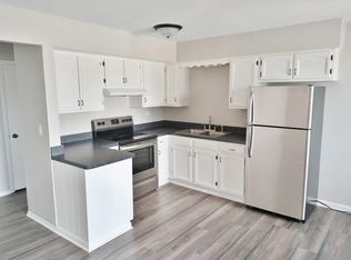 12 Rushmore Rd, Fox Lake, IL 60020