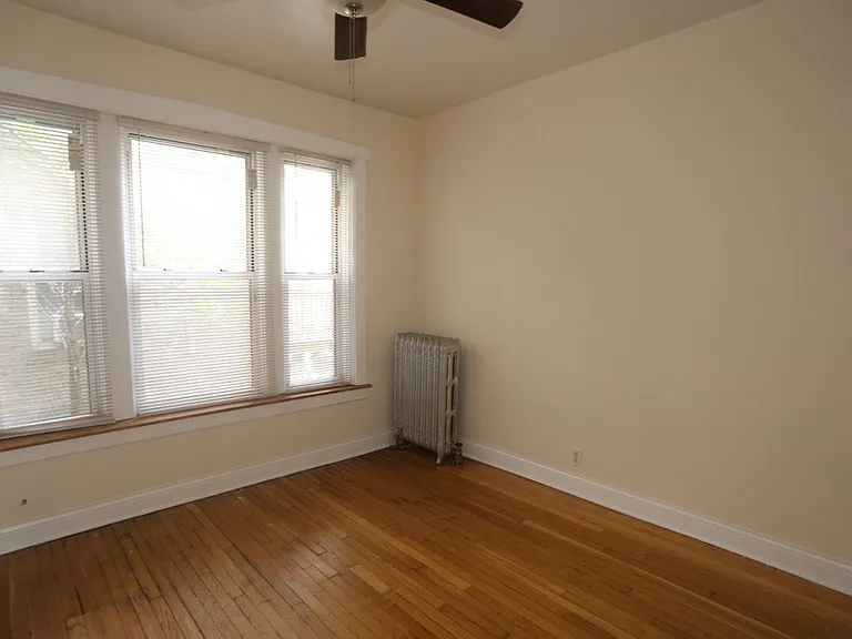 1258 W Montrose Ave #2 — Photo 15