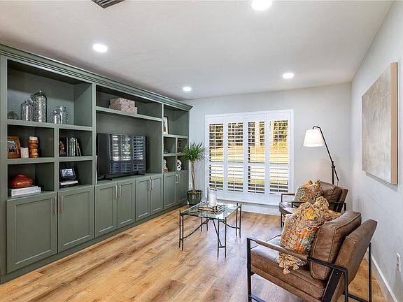 3rd image of 10237 SW 12th Pl