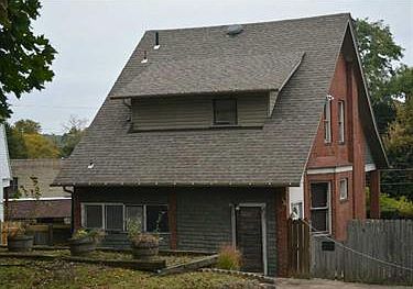 3rd image of 3007 Chartiers Ave